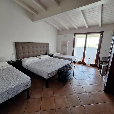 Bed & Breakfast Torrechiara Couette-café
